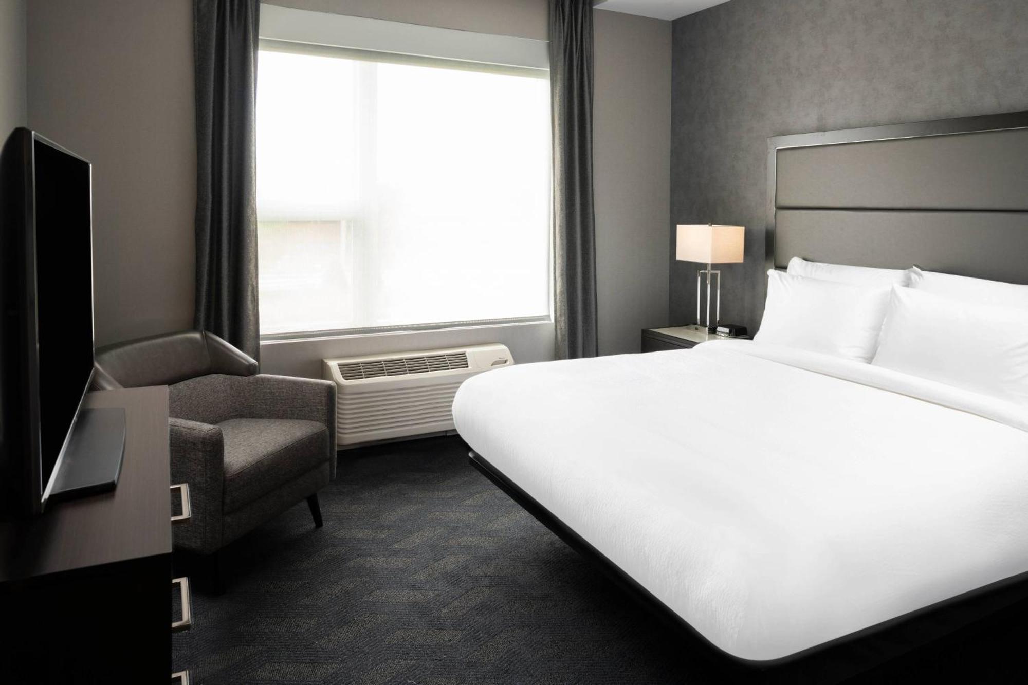 Residence Inn By Marriott Boston Нейтик Екстериор снимка