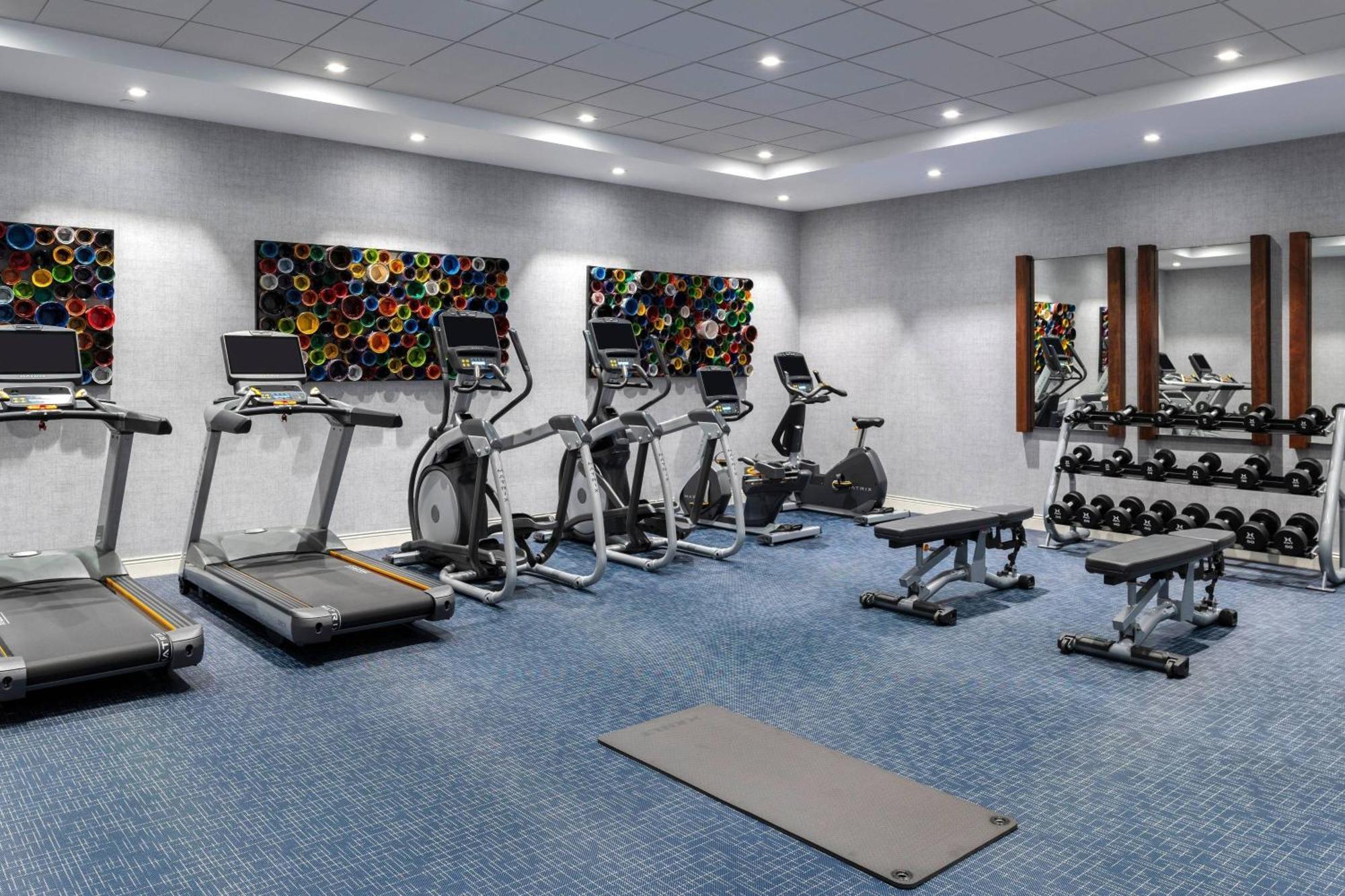 Residence Inn By Marriott Boston Нейтик Екстериор снимка