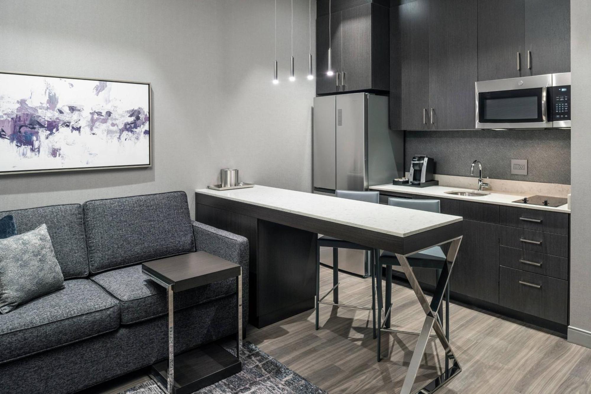 Residence Inn By Marriott Boston Нейтик Екстериор снимка