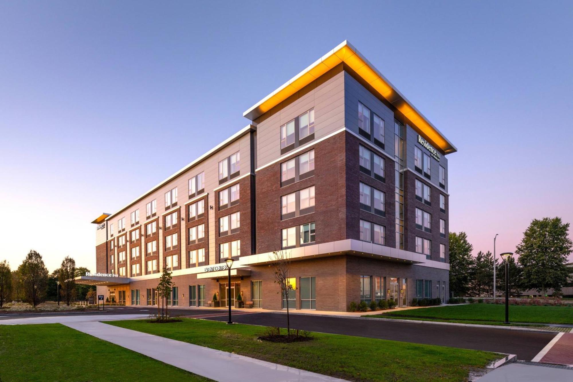 Residence Inn By Marriott Boston Нейтик Екстериор снимка